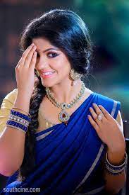 Actress Aparna Balamurali Cute Mobile ...