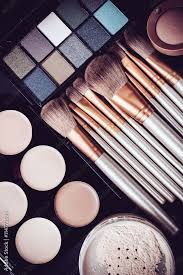 professional makeup brushes and tools