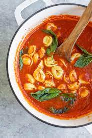 one pot creamy tomato tortellini soup