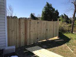 See full list on wikihow.com Put Up This Privacy Fence With A Buddy This Week 2x3 Runners With 8 Ft High Fencing We Closed Up The Bottom Right With Some Cutoffs From Another Fence Lots Of Fun