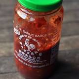 What does chili garlic sauce taste like?
