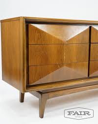 The cvd diamond tips are enhanced from the rapid development of the manufacturing industry, and new technologies. United Furniture Diamond Front Walnut Low Dresser Fair Auction Company Llc