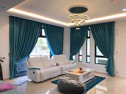 It also differs according to cleanability, ultraviolet light deterioration, noise absorption, fire resistance, and life span. Best Curtains For Living Rooms In Dubai