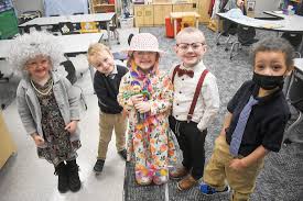 Ideas for Costumes to Wear for the 100th Day of School