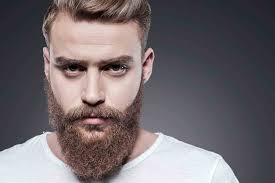 Tüm çenenizi kaplayacak geniş bir sakal ve bıyık ikilisi ile harikalar yaratabilirsiniz. Yuz Hatlariniza Uygun En Sik Sakal Modelleri
