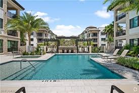downtown naples apartments for
