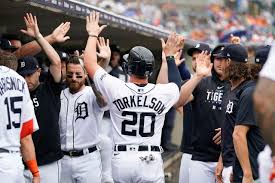 tigers vs giants odds picks and