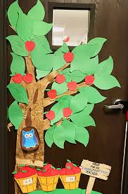 apple tree clroom decoration