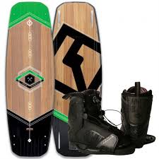 2017 Cwb Woodro Wakeboard With Hyperlite Remix Boots