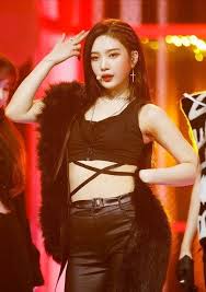 In addition to their latest character trailers, members wendy and joy have now revealed moody individual teaser images, opting to go for rebellious, carefree expressions or simply glaring at. Red Velvet Bad Boy Joy Kpop Red Velvet Joy Velvet Clothes Stage Outfits