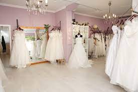 Heute stehen bräuten eine menge an schönen, eleganten und individuellen brautkleidern zur auswahl. Bianca Brautmoden Outlet Store
