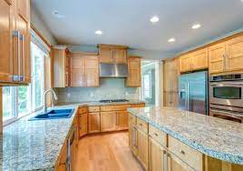 countertops look good with oak cabinets