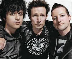 yes i love GREEN DAY i do Green Day related things everyday :) &lt;3 - 2958838_1345359368731.62res_424_350
