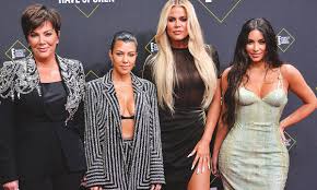 Khloe kardashian is the youngest of the kardashian sisters but the tallest standing at 5'10. Keeping Up With The Kardashians To End In 2021 Global Times