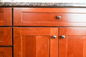 how to clean kitchen cabinets so they