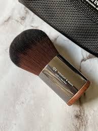 wavy powder kabuki brush new with case