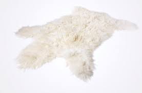 faux lar bear rug made from sheepskin