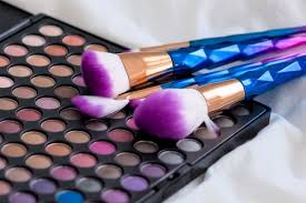 5 rekomendasi set brush makeup di bawah