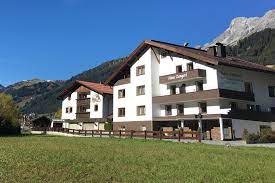 Anton am arlberg location • Home Haus Zangerl Appartements Und Zimmer Am Arlberg De