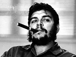 Amazon.com: Cigarrillos de Ernesto Che Guevara revolucionaria Guerrilla 32  x 24 PÓSTER Impresión: Home & Kitchen