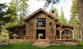 10 rustic barn ideas to use in your