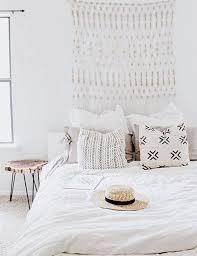 I wanted decorations up on the. 11 Absolutely Stunning Minimalist Boho Bedroom Designs My Cosy Retreat