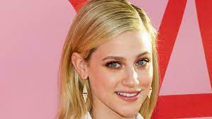 lili reinhart uses as betty on riverdale