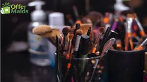 clean your makeup brushes