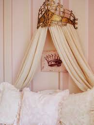 Bed Crown Design Ideas