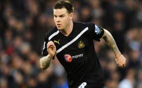 Danny guthrie is an actor, known for army wives (1944). Eks Gelandang Liverpool Persib I Can Help Tribunnews Com Mobile
