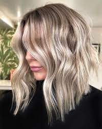 25 mid length blonde hairstyles to show