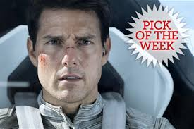 In addition to enhancing the right level of depth to the various characters in the movies, tom featuring a short hair cut, this hairstyle has front bangs spiked up. Pick Of The Week Oblivion Tom Cruise S Gorgeous Sci Fi Allegory Salon Com