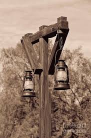 Old Western Kerosene Lamp Post Lee Dos