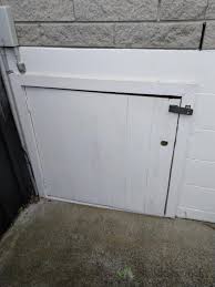 suloor access door requiring removal