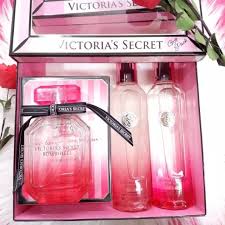 They share some notes and a similar vibe, only that ph. Original Victorias Secret Bombshell Perfume 100ml 2 Fragrance Mist 250ml Gift Box Lazada