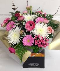 Mothers all over the world will be absolutely delighted to have some flowers delivered to them on mother's day as they quietly anticipate for it. Pink And White Ranunculus Mother S Day Bouquet Spring And Seasonal Flowers For Your Mum Bo Pink Flower Arrangements Pink Wedding Flowers Flower Decorations