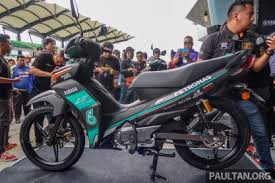 It produces 7.4 kw maximum power at 7,750 rpm and 9.9 nm maximum yamaha lagenda 115z (2020) also available with a fuel injection system for better fuel consumption. 2020 Yamaha Lagenda 115z Srt Gp Limited Edition Launched At Malaysia Cub Prix Priced At Rm5 580 Paultan Org