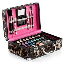 vokai makeup kit gift set with carrying