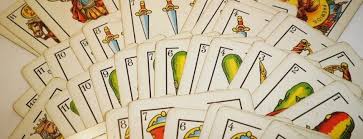 Juga con las cartas de la en juegos diarios encontrarás, todo tipo de juegos desde el solitario, a juegos de cartas para dos, juegos de cartas españolas, juegos. Experiencias Aulicas Juegos Con Cartas Para 1 Y 2 Ano De Escolaridad Primaria Asociacion Educar Para El Desarrollo Humano