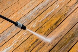 Cleaning A Wood Fence Or Deck In