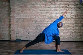 Йога для героев: каким образом практика йоги может помочь героям в повышении физической и эмоциональной выносливости
