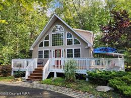 homes in pocono lake pa with