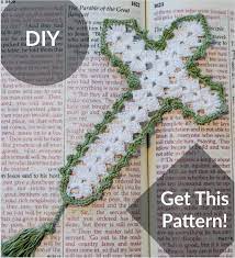 Learn to crochet a simple cross book mark. 33 Crochet Bookmarks The Funky Stitch