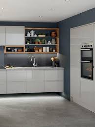 Our vast collection of kitchen worktops, including oak, granite and more, allows you to choose a design to bring out the best of your kitchen. Clerkenwell Gloss Grey Kitchen Fitted Kitchens Howdens