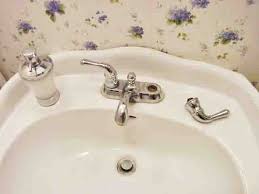 how to change a bathroom sink faucet
