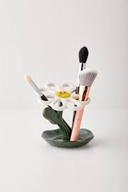 daisy makeup brush holder