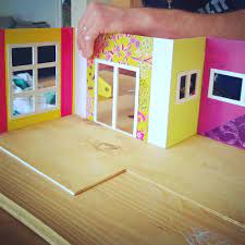 diy fabriquer une maison playmobil moderne