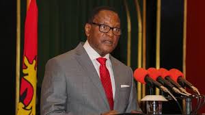 malawi president sacks eight ministers