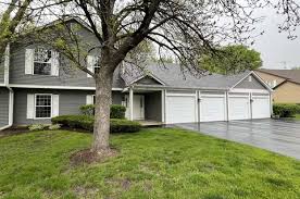 level ranch naperville il homes for