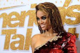 dancing with the stars host tyra banks